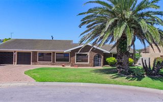 3 Bedroom House in Bluewater Bay