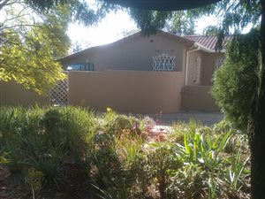 1 Bed Garden Cottage in Randpark