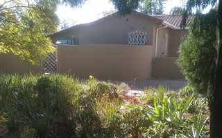 1 Bedroom Garden Cottage in Randpark