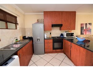 1 Bed Apartment in Paulshof