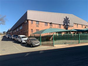 656 m² Industrial space in Eastgate
