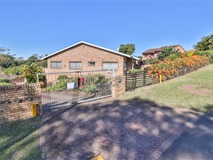 3 Bed Simplex in Padfield Park