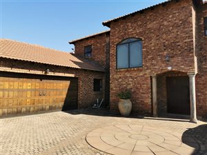 4 Bed House in Green Acres Estate
