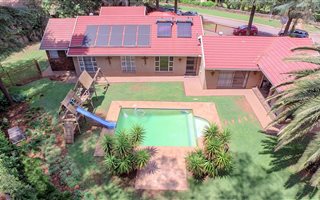 4 Bedroom House in Kookrus
