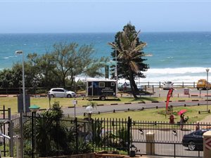 2 Bed Apartment in Umdloti Beach