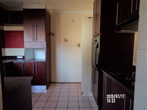 4 Bed House in Falcon Ridge