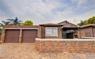 3 Bedroom Duplex in Weltevreden Park