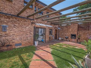 3 Bed Townhouse in Menlo Park