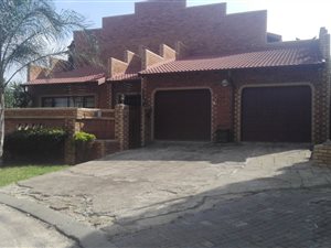 5 Bed House in Katlehong