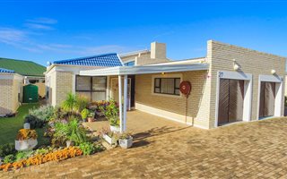 3 Bedroom House in Jeffreys Bay