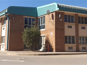 1057 m² Industrial space in Wychwood