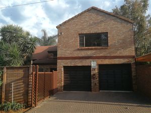 3 Bedroom House in Clubview