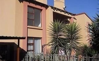 2 Bedroom Townhouse in Dowerglen and Ext