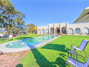 2 ha Farm in Stellenbosch Agricultural
