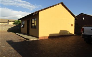 2 Bedroom House in Tsakane