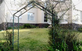 3 Bedroom Apartment in Edenburg