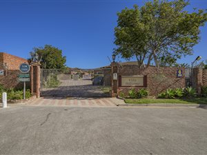 3 Bed Townhouse in South End