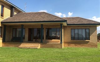2 Bedroom Townhouse in Mooikloof Equestrian Estate