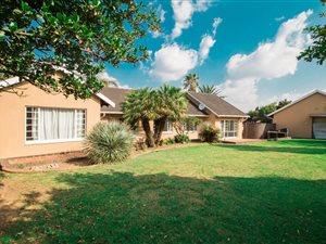 3 Bed House in Brackendowns