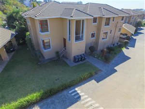 3 Bed Apartment in Paulshof
