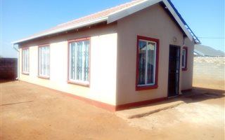 3 Bedroom House in Vosloorus