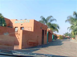 2 Bed Townhouse in Doornpoort and surrounds