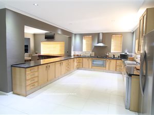 4 Bed House in Viljoenskroon