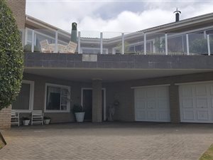 4 Bed House in Boggoms Bay