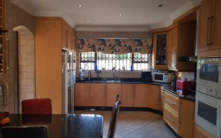 5 Bedroom House in Farrarmere