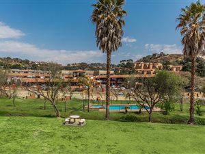 2 Bed Flat in Helderkruin