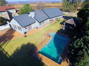 4 Bed House in Brackendowns
