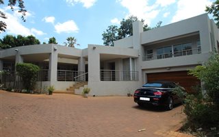 4 Bedroom House in Emmarentia