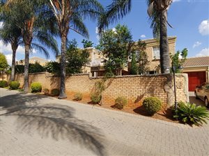 3 Bed Duplex in Roodepoort Central