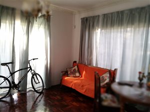 2 Bed Flat in Eastwood