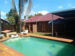 5 Bed House in Wierda Park
