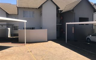 2 Bedroom Apartment in Corlett Gardens