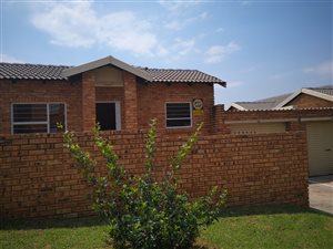 3 Bed Simplex in Honey Park