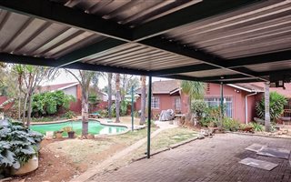 4 Bedroom House in Wychwood