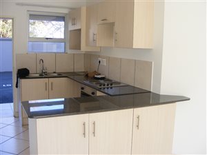 2 Bed Flat in Athlone Park