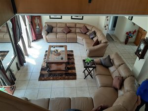 6 Bed House in Veld En Vlei