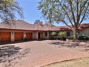 4 Bed House in Bryanston