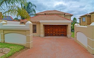4 Bedroom House in Glen Erasmia