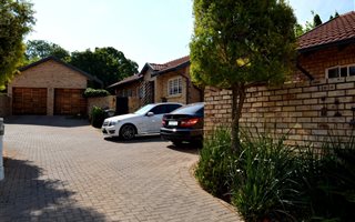 2 Bedroom Townhouse in Hennopspark