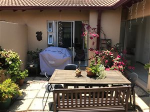 3 Bed Simplex in Darrenwood