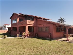 7 Bed House in Merewent