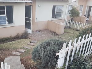 2 Bed Simplex in Rembrandt Park