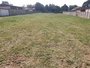 1000 m² Land available in Lambton