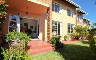3 Bedroom Duplex in Bedford Park