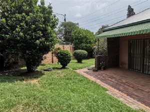 3 Bed House in Moffat View