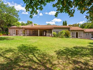 4 Bed House in River Club